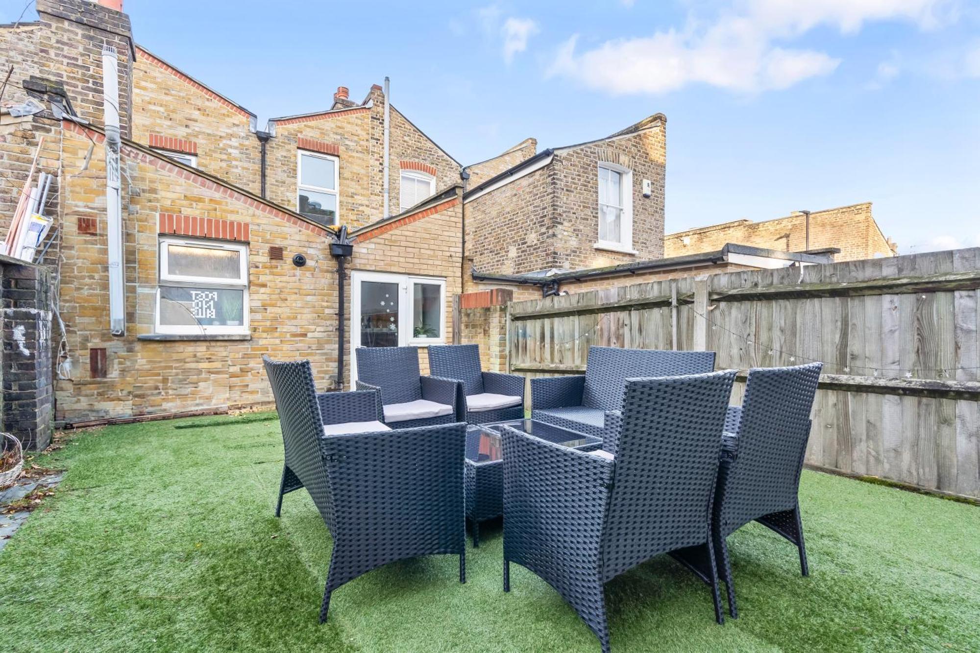 Impeccable 4-Bed House In Brixton London Villa Exterior foto